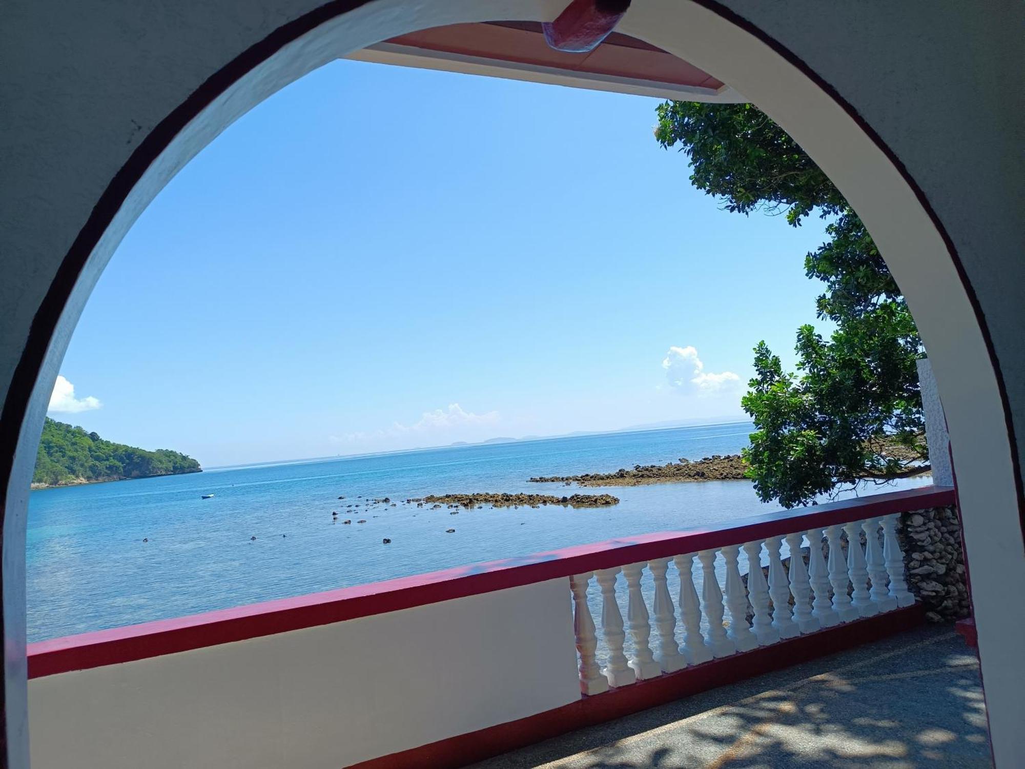 Blue Crystal Beach Resort Puerto Galera Eksteriør bilde