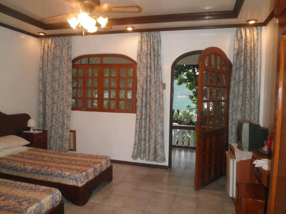 Blue Crystal Beach Resort Puerto Galera Eksteriør bilde
