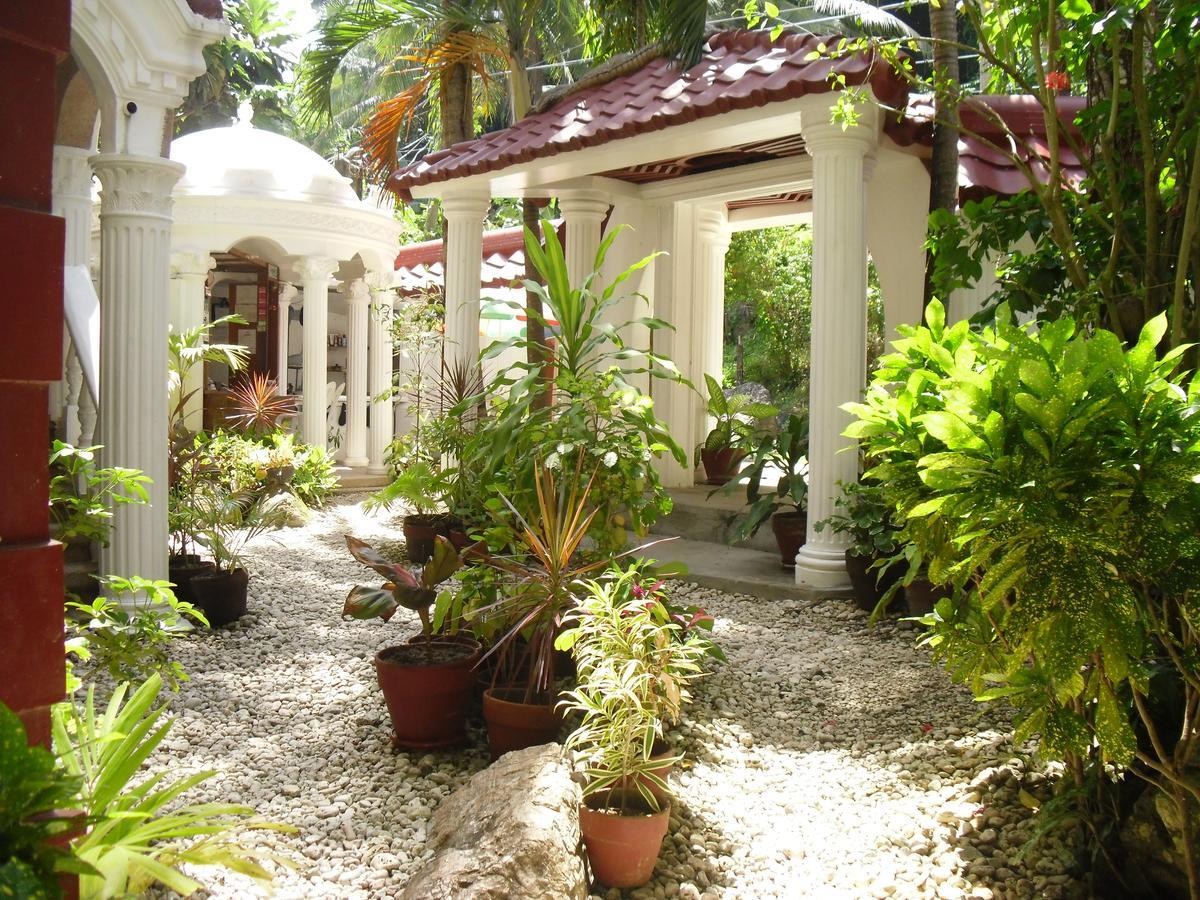 Blue Crystal Beach Resort Puerto Galera Eksteriør bilde
