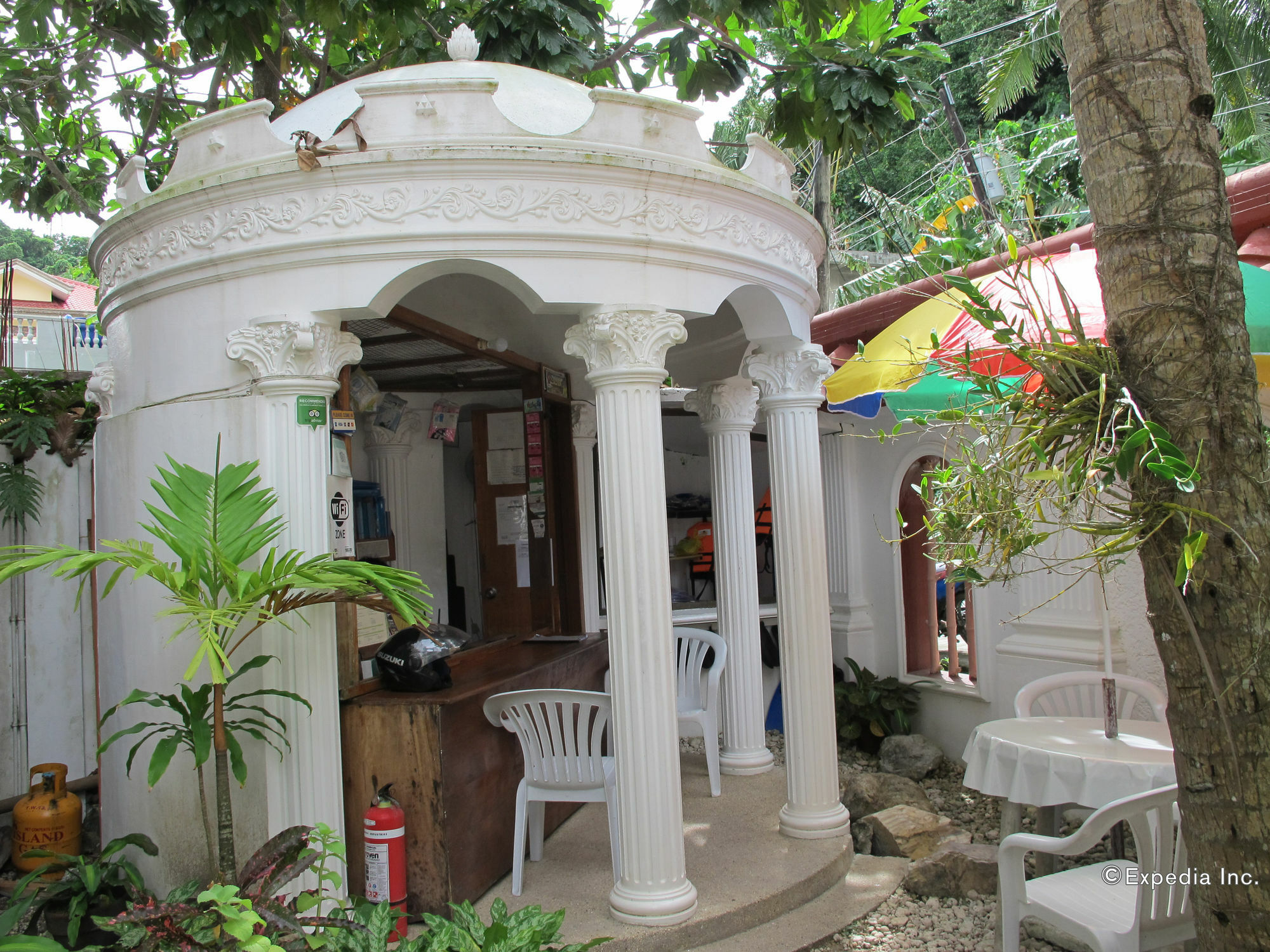 Blue Crystal Beach Resort Puerto Galera Eksteriør bilde